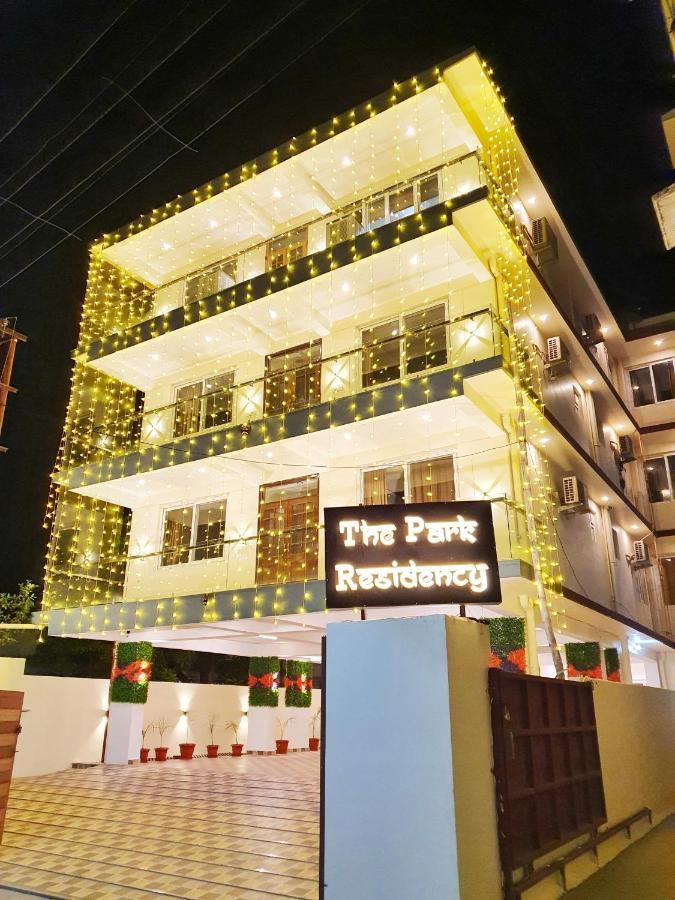 The Park Residency Hotel เดห์ราดุน ภายนอก รูปภาพ