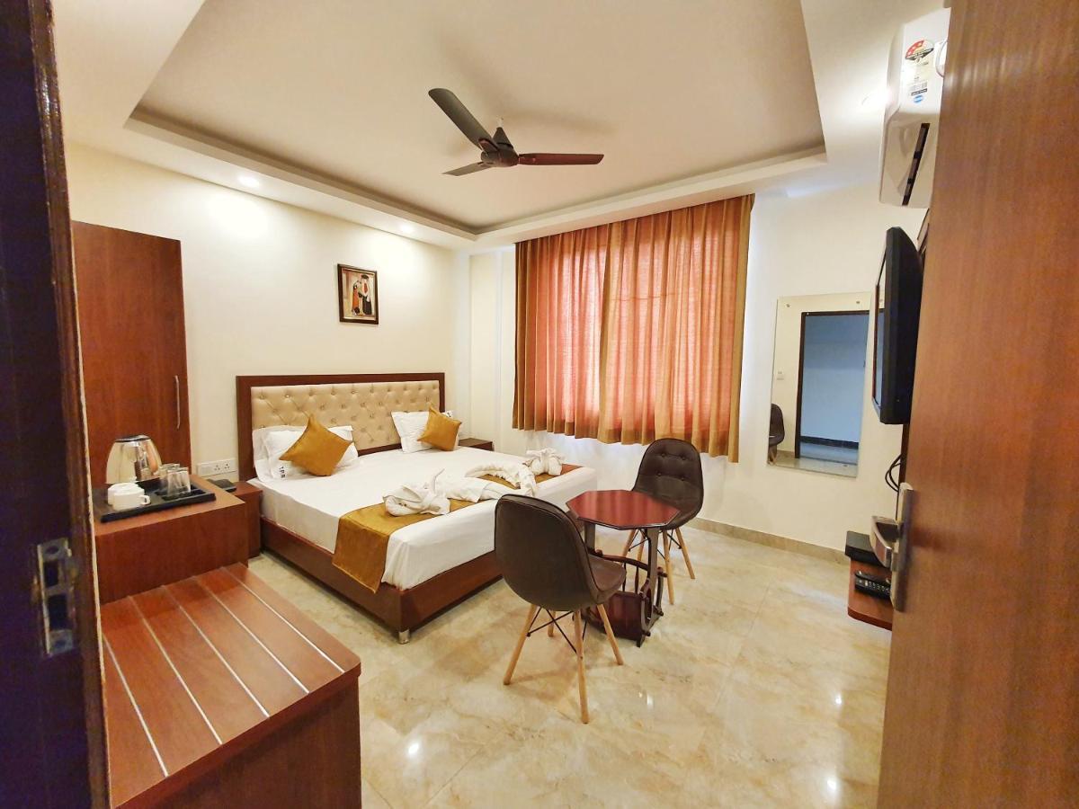The Park Residency Hotel เดห์ราดุน ภายนอก รูปภาพ