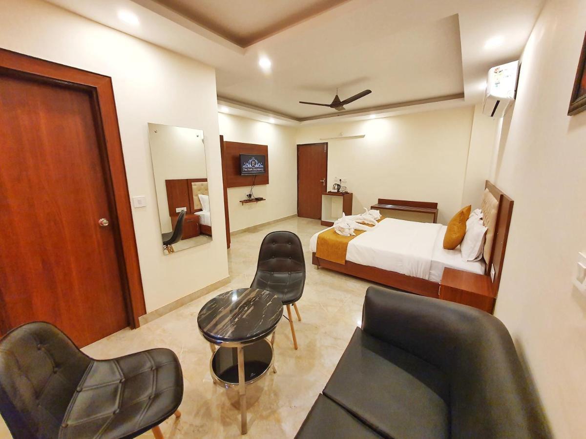The Park Residency Hotel เดห์ราดุน ภายนอก รูปภาพ